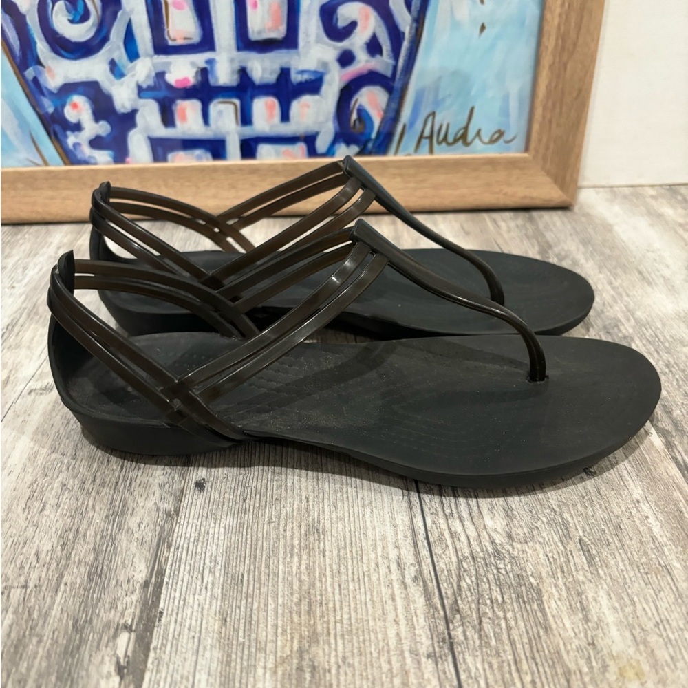 Crocs Ionic Comfort Isabella Black T-Strap Sandals